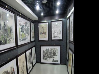 “慈航—2013曬佛節(jié)中國(guó)美術(shù)家50人甘南行”拉開蛇年展覽