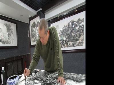 山水畫家王本杰筆會活動再繪八尺山水佳作