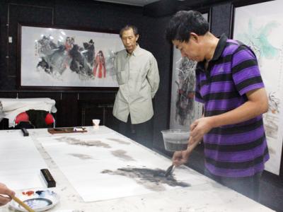 畫家顧大明彩墨描繪現代山水之魂