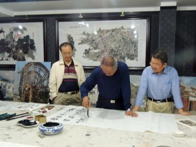 “惠州書畫家學習采風交流團”在蘭州成功美術館舉辦筆會