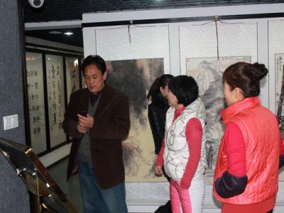 中美協(xié)理事井漢升做客蘭州成功美術(shù)館