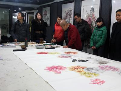 丹青恣意寫(xiě)牡丹——記12月21日王祖銘寫(xiě)意八尺牡丹
