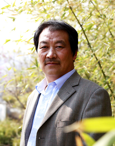 牧青參加“佛光•甲午年曬佛節美術名家甘南行”采風
