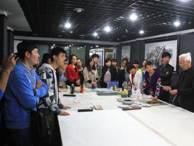 “楊志印畫家日”今上午在成功美術館舉行