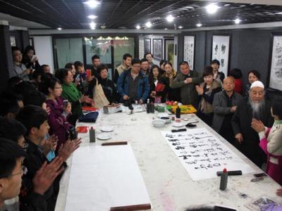 賀人民藝術(shù)家馬西園先生畫家日成功舉辦