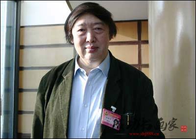 馮驥才：當代藝術功利浮躁需要經典