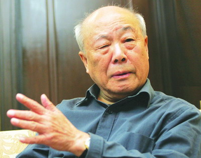 歐陽中石——立德立言育桃李