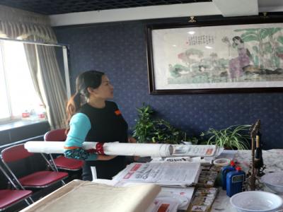 軍旅畫家侯賀明先生近日做客蘭州成功美術(shù)館