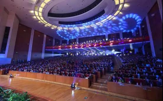 世代相傳?屹然于心 ——世屹“消費+”啟航盛典隆重舉行