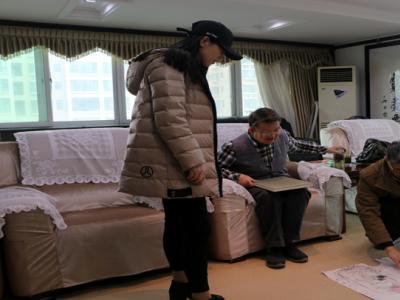 人物畫家王建平先生近日做客蘭州成功美術館