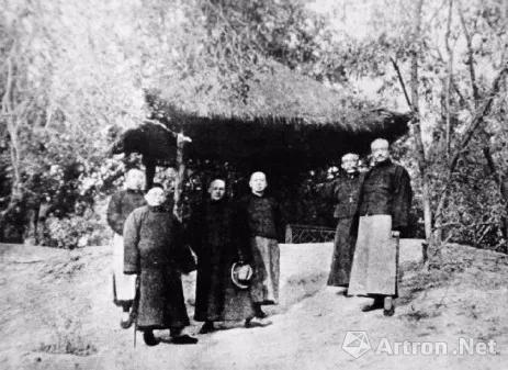1934年宣南畫社成員在中山公園來今雨軒的合照