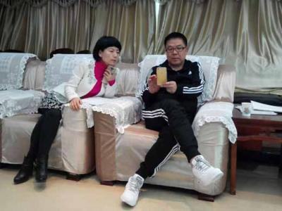 實力畫家賀小龍做客蘭州成功美術館