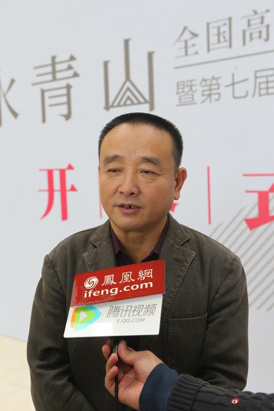 蘇州市美協副主席、秘書長陳危冰接受媒體采訪