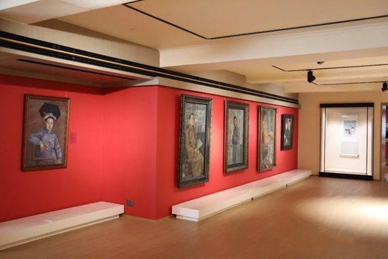中央美術(shù)學院百年校慶精品展在香港開幕