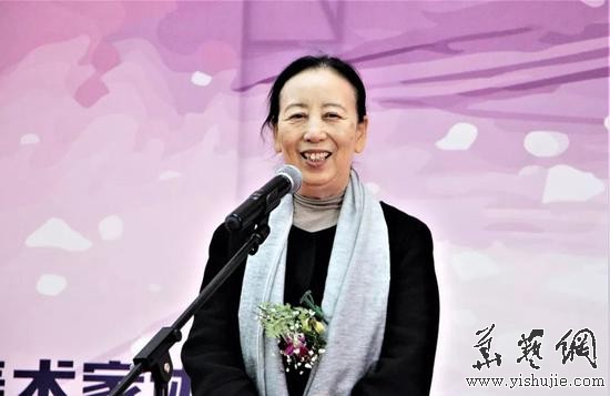 中國(guó)女畫(huà)家協(xié)會(huì)主席孔紫致辭
