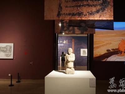 中國美術館呈現古代巖畫與居延漢簡