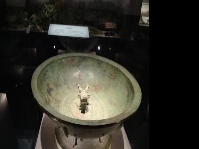 浙江溫嶺博物館開館 國寶文物青銅夔紋蟠龍盤亮相