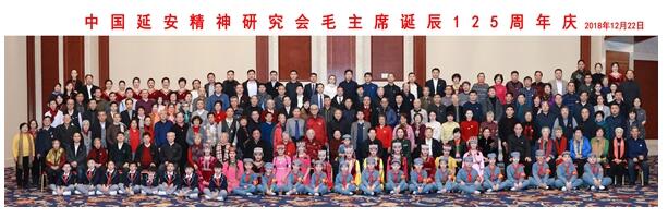 毛主席光影平面油畫藝術(shù)畫像《東方紅》在京展出被中延會(huì)收藏