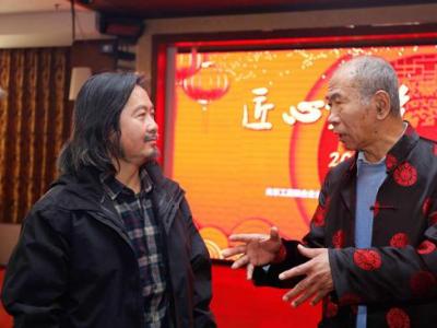 谷長江：黃有為的壁畫很有個人特色