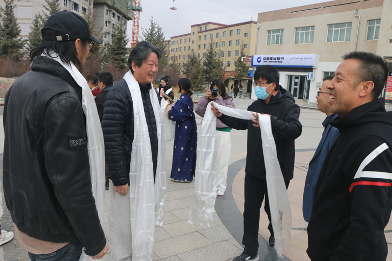 追蹤巨擘踏春色 傳道隴上授藝魂——中國國家畫院張江舟師生甘南采風活動散記二