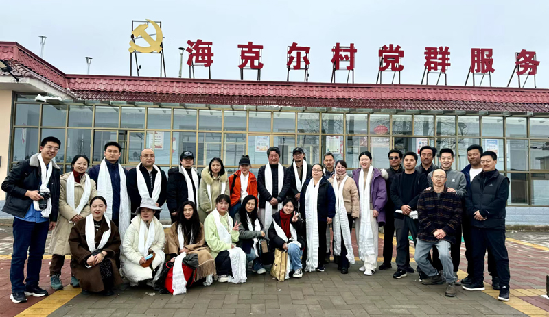 為張江舟一行甘南寫生吟