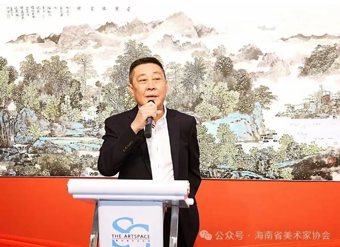 阮江華山水畫展在新加坡開幕，向世界展示中國(guó)傳統(tǒng)藝術(shù)和海南風(fēng)情