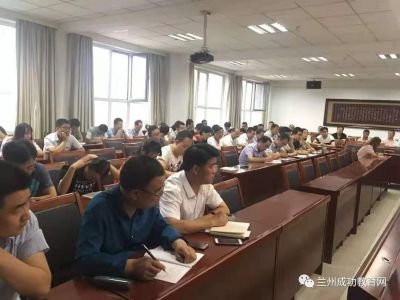 《成功在路上》第一卷（節選）：高度重視并努力做好宣傳工作
