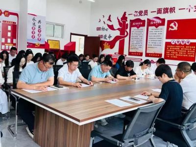 《成功在路上》第一卷（節選）：招生宣傳方式的多元化發展及應對策略